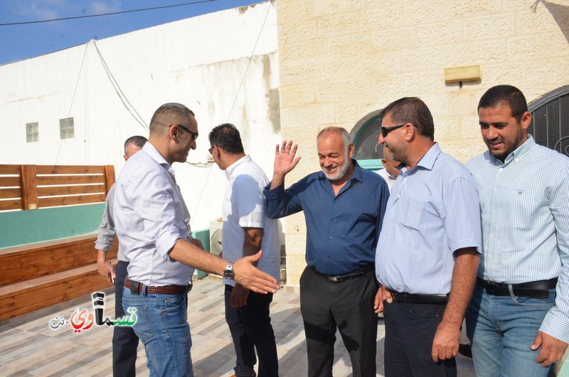 كفرقاسم- فيديو: نواب وأعضاء المجلس البلدي يشاركون الطلاب افتتاح عامهم الدراسي  باجواء بهيجة .